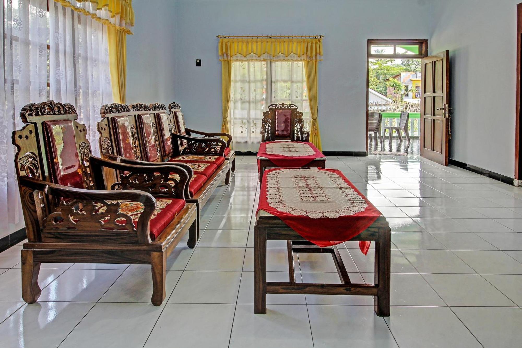 Spot On 91214 Desa Wisata Pandean Hotel Trenggalek Екстериор снимка