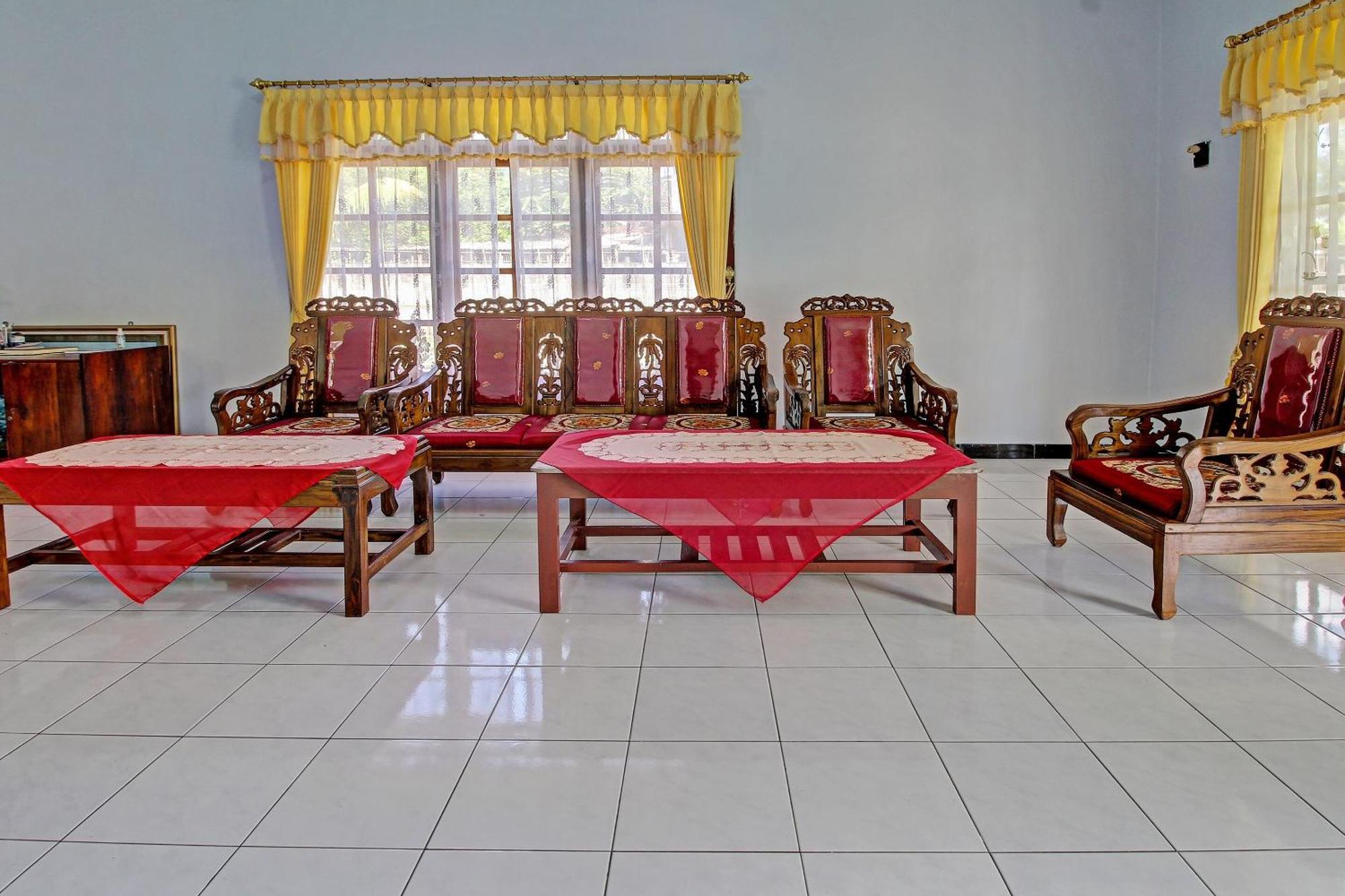 Spot On 91214 Desa Wisata Pandean Hotel Trenggalek Екстериор снимка