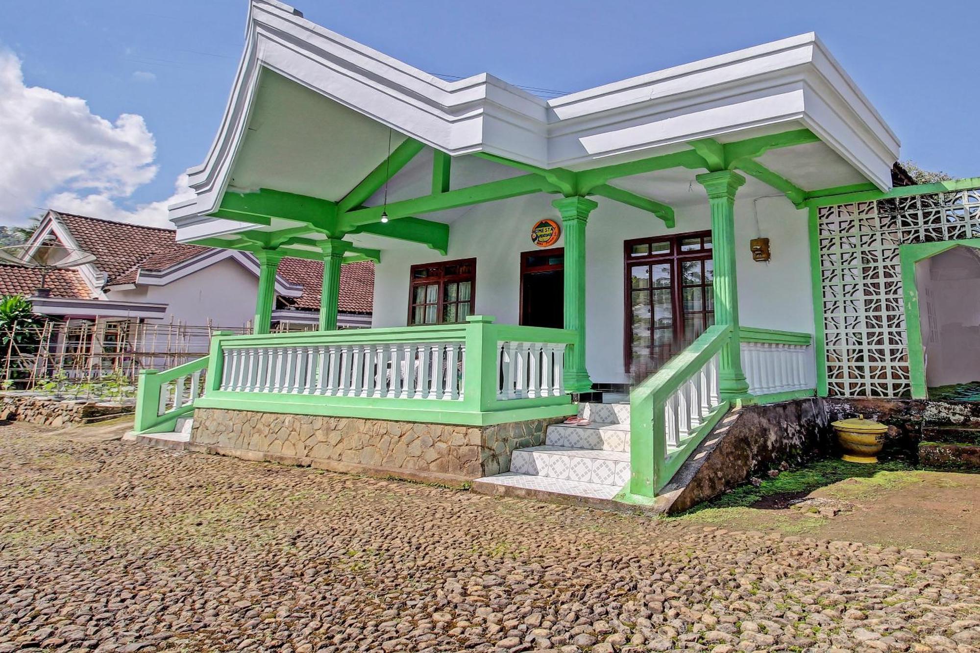 Spot On 91214 Desa Wisata Pandean Hotel Trenggalek Екстериор снимка